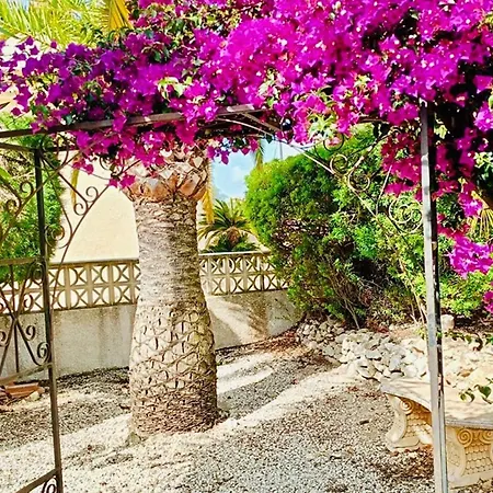 Belvilla By Oyo Casa Alegria Villa *